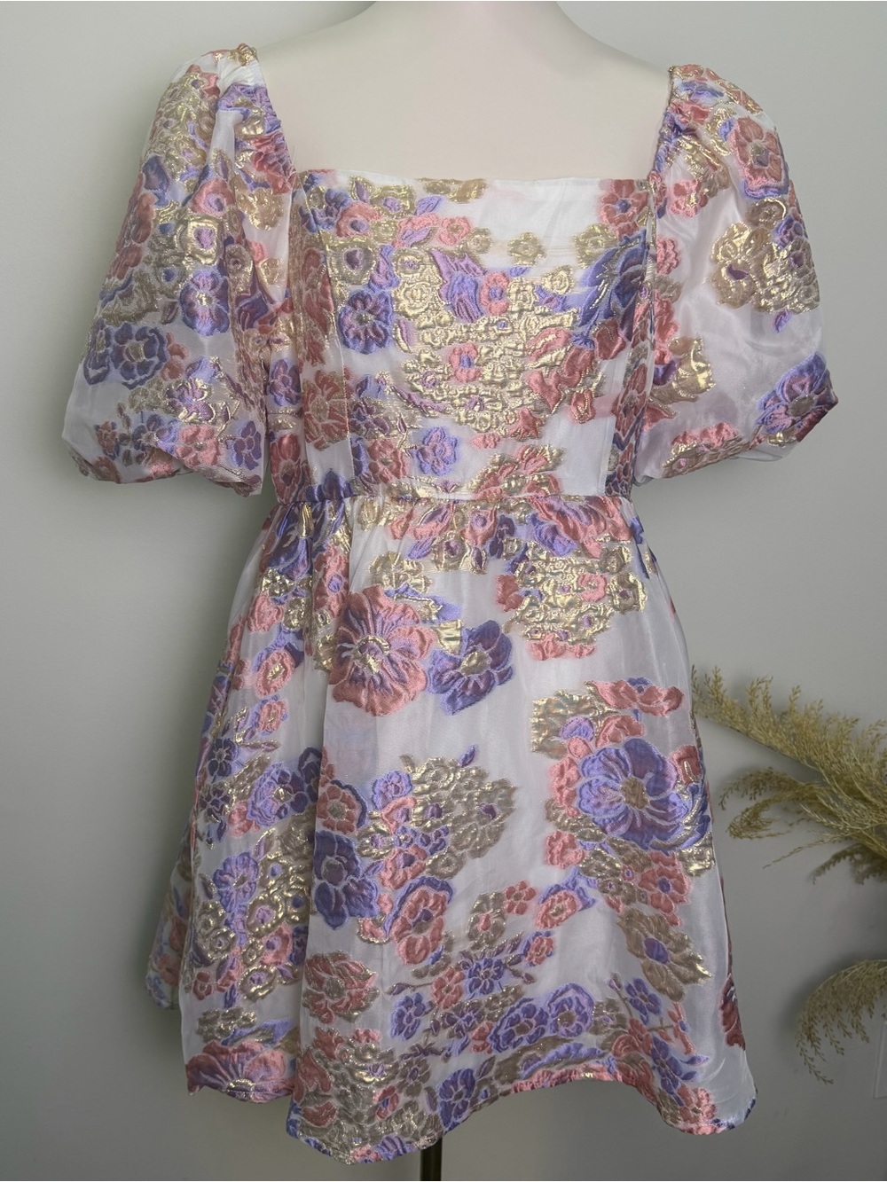 FLYING TOMATO Lyla Floral Metallic Gold Brocade Mini Dress Womens Large NWT